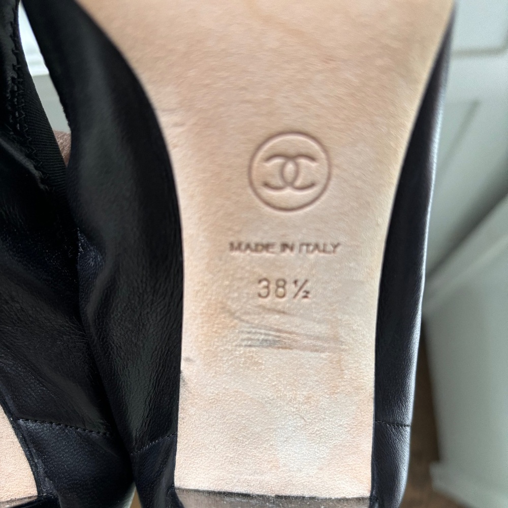 CHANEL Black Patent Leather Heels - Picture 4 of 8